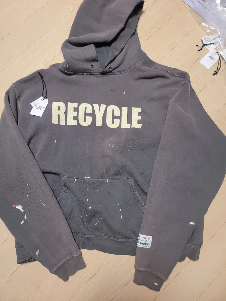 [L] Gallery Division Recycle Hood