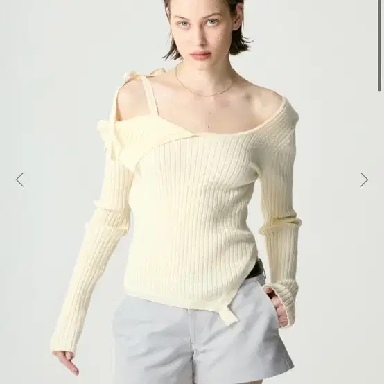 글로니 ISA ASYMMETRICAL KNIT TOP (CREAM)