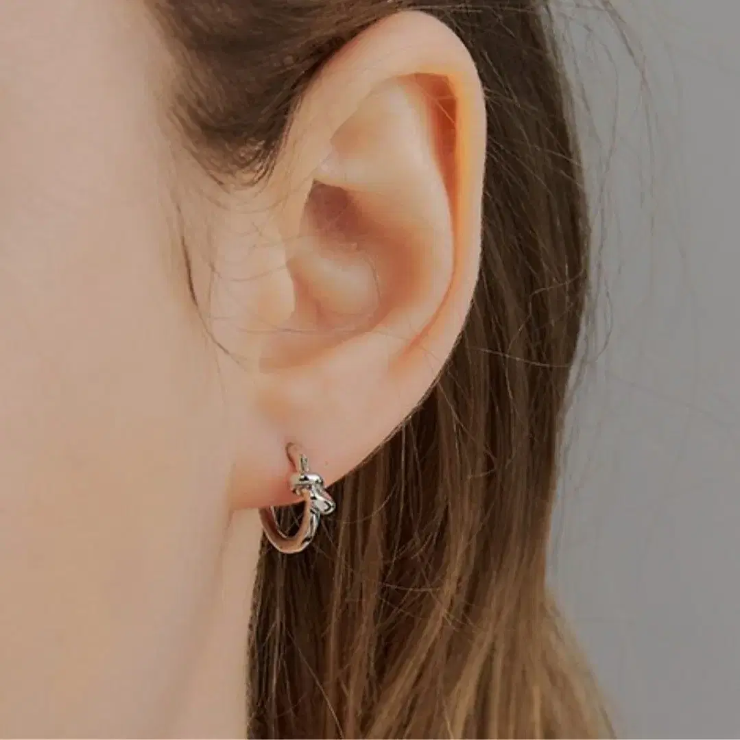 헤이(Hei) knot one-touch earring (시착1회)