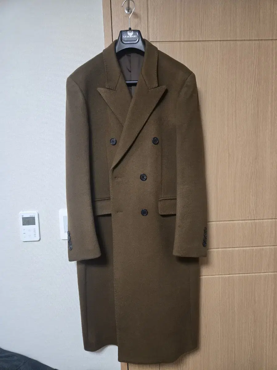 Mamagari Tailored long double-breasted coat brownSize 50