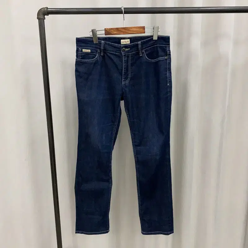 Calvin Klein Jin Blue Denim Jeans 31" A06997