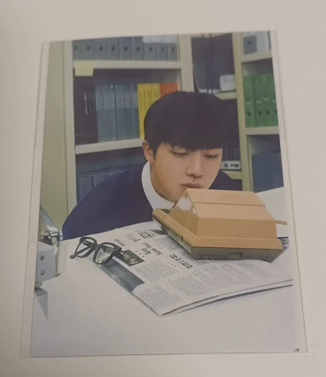 BTS jin Happy pop up pre-order benefit Photocard