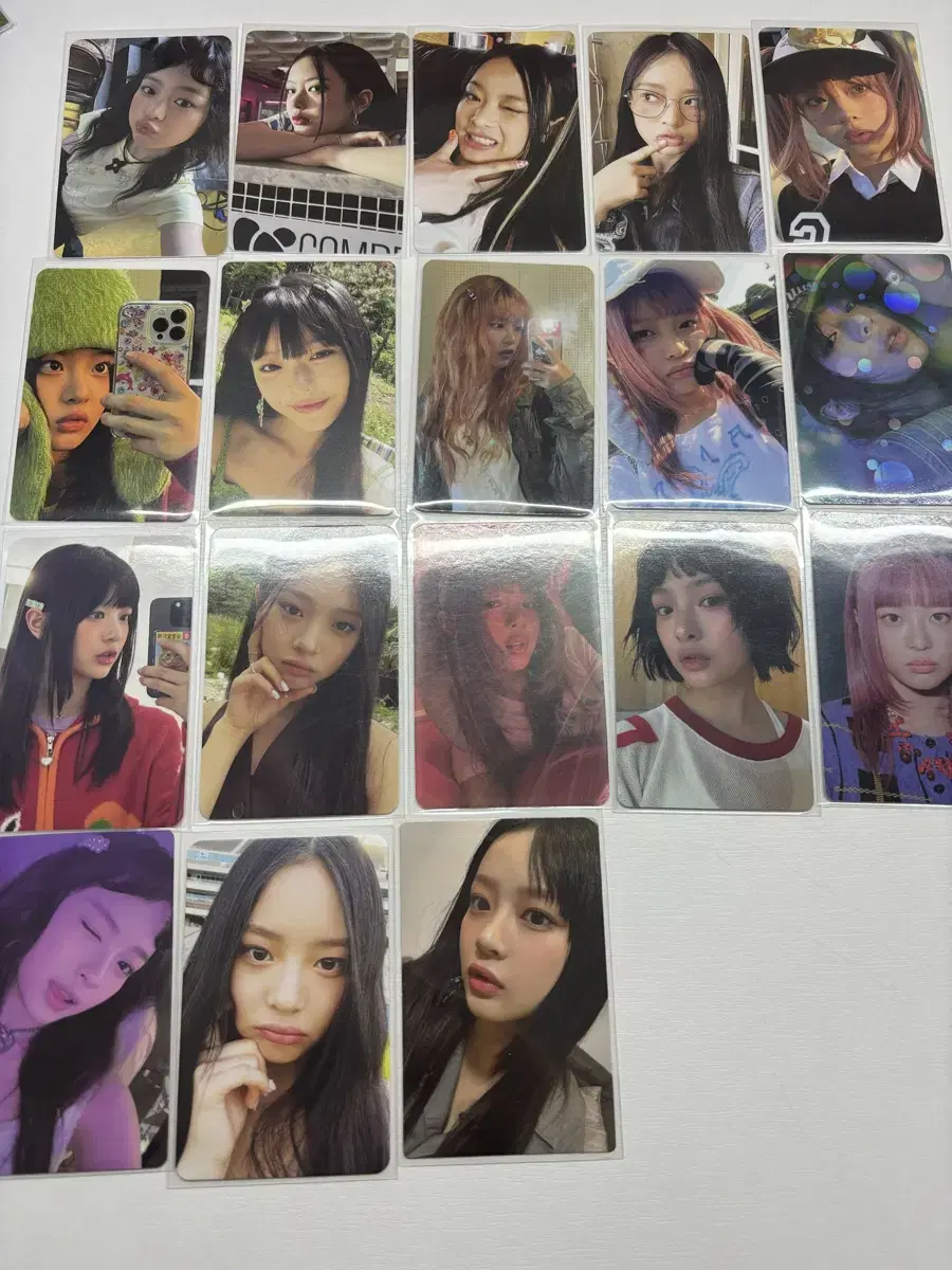 New Jeans hanni photocard Sells 18 in bulk