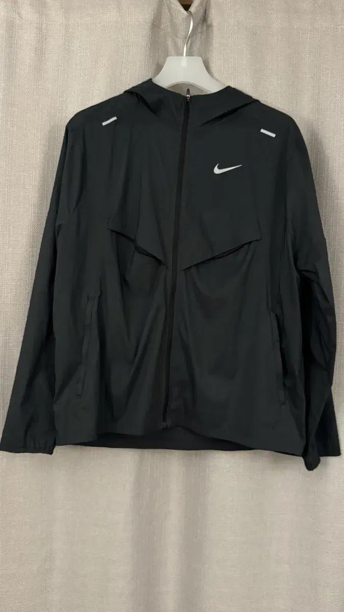 Nike Running Hooded Jacket Windbreaker XL 105