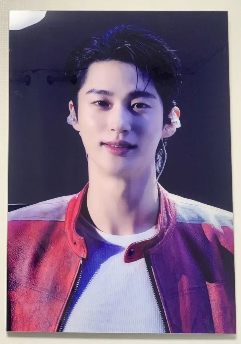 Wooseok Byun acrylic Framing