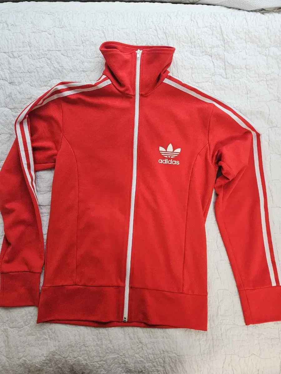 Adidas Europa Tracktop M for sale.