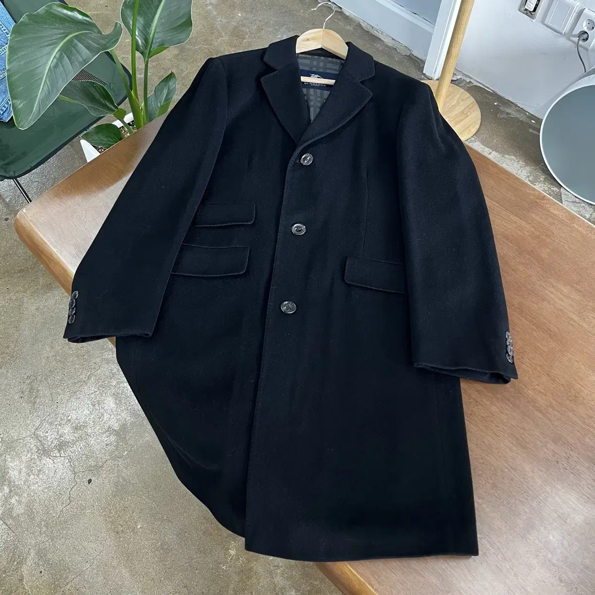 Burberry 100% Cashmere Single Coat 48