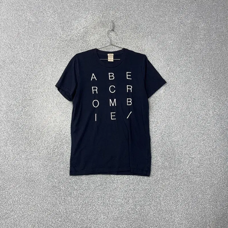 Abercrombie & Fitch Spell Logo Vahn Tee L