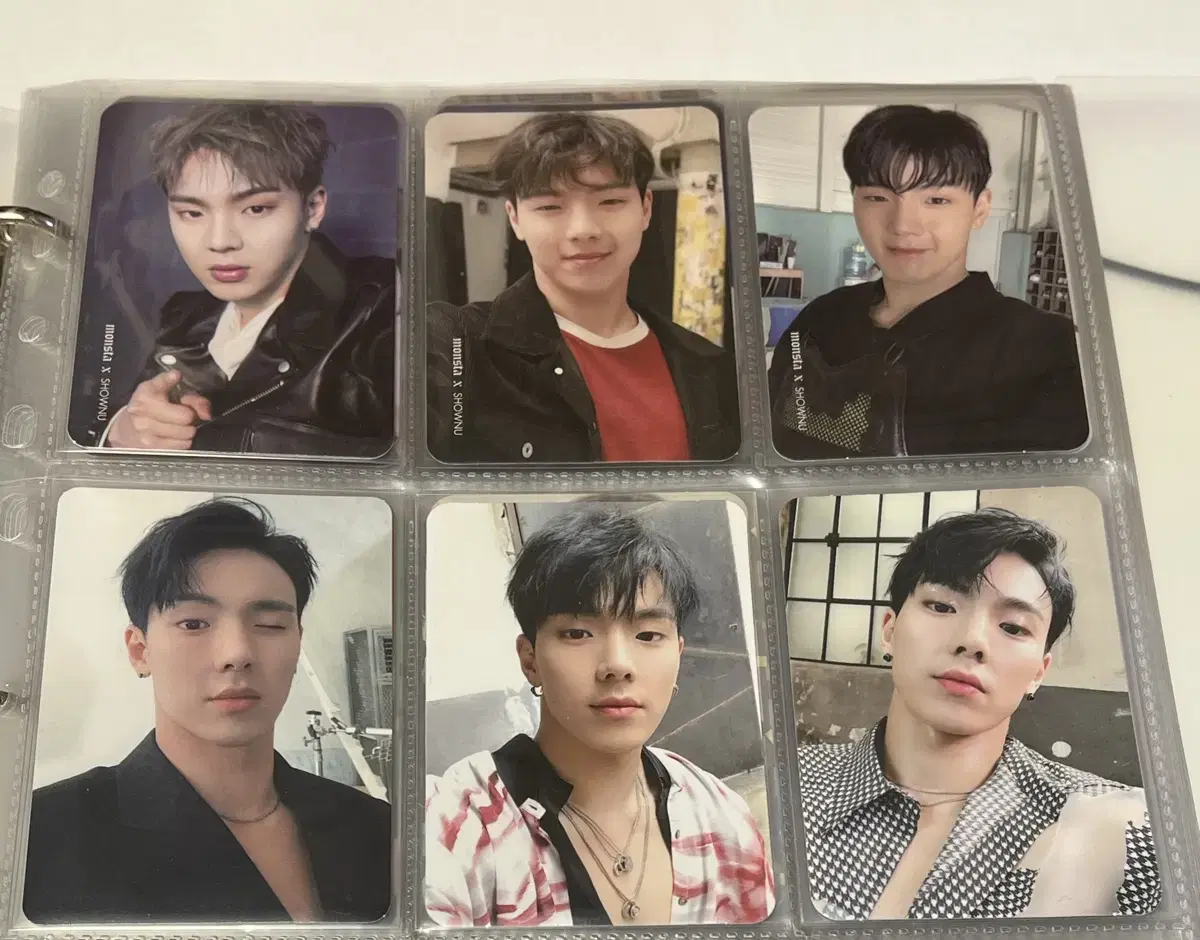 Monsta x shownu photocard Sells