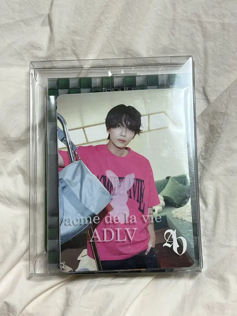 ADLV acrylic stand by Jeonghan Jeong