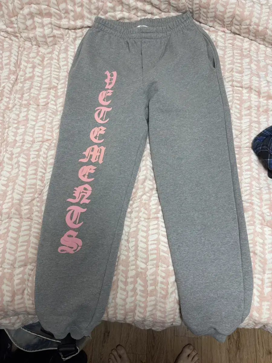 Vetements Jogger pants size S