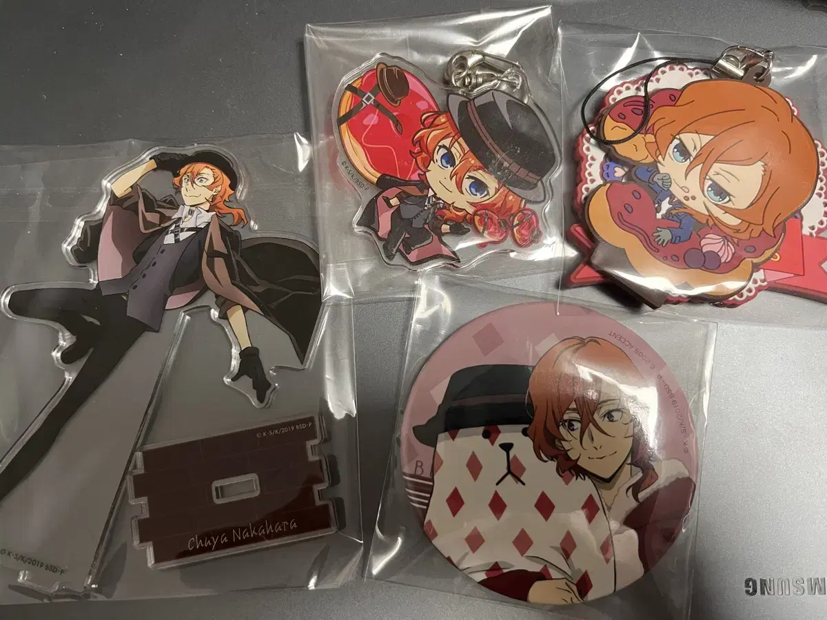 Moonshine Dog Chuuya Badge acrylic Set