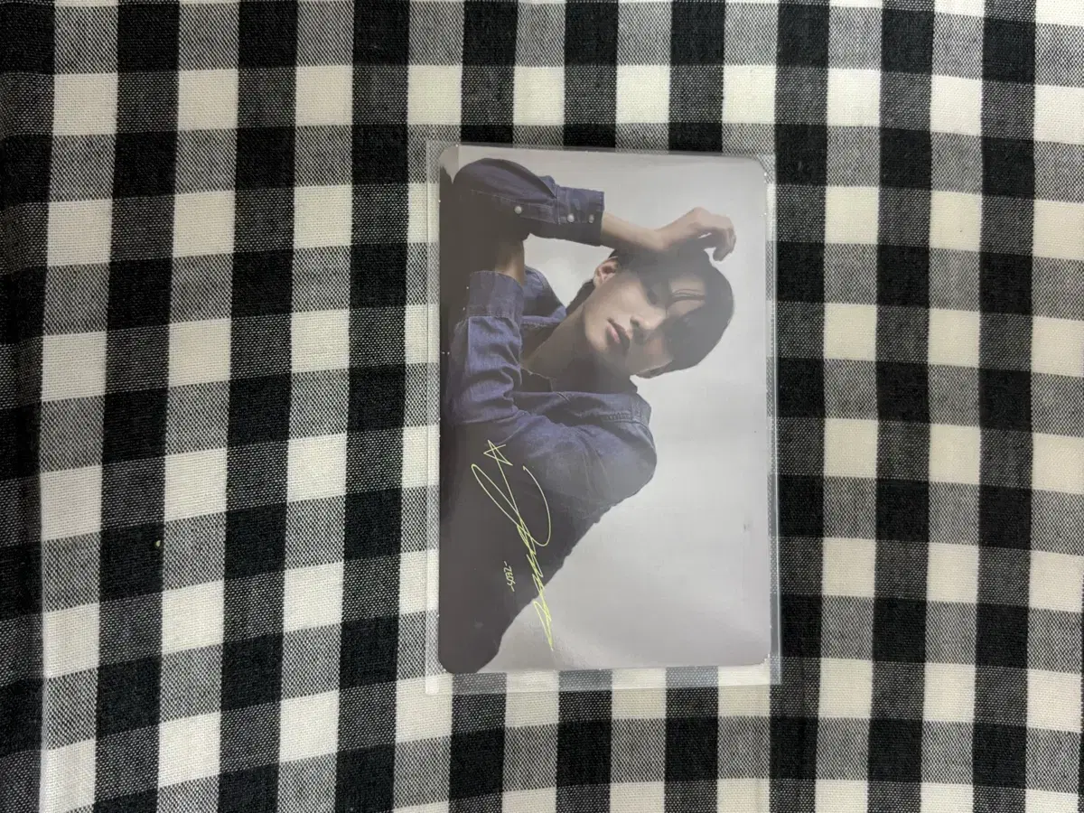 Disposition) NCT127 jungwoo Nature Lip Balm photocard WTS