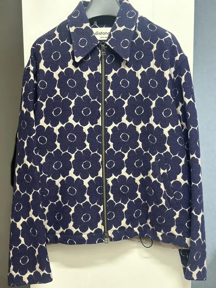 Earth's A Go Distance Floral Jacket size L