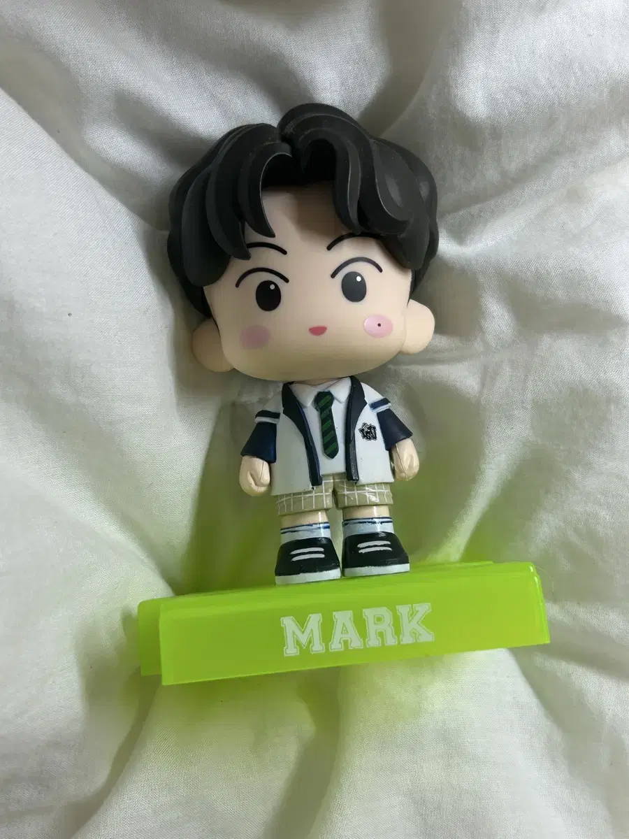 Vmel Broken Melody Figures mark wts