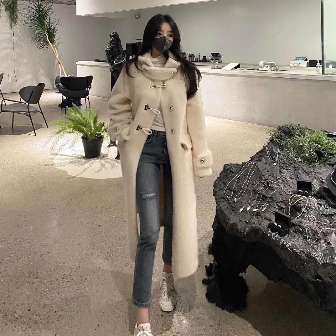 OOTD(오오티디)리얼양털롱무스탕/에이블리