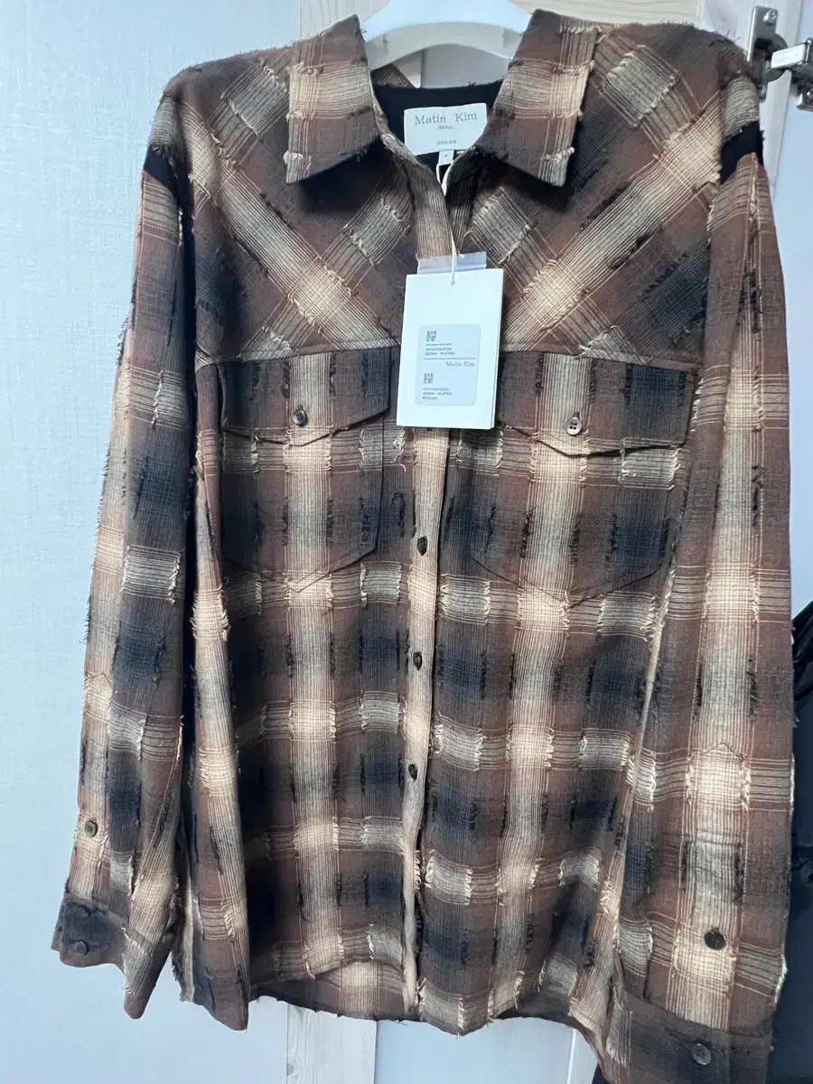 Mateng Kim Two-Pocket Check Shirt Brown with Hanger Baby Monster AHYUN