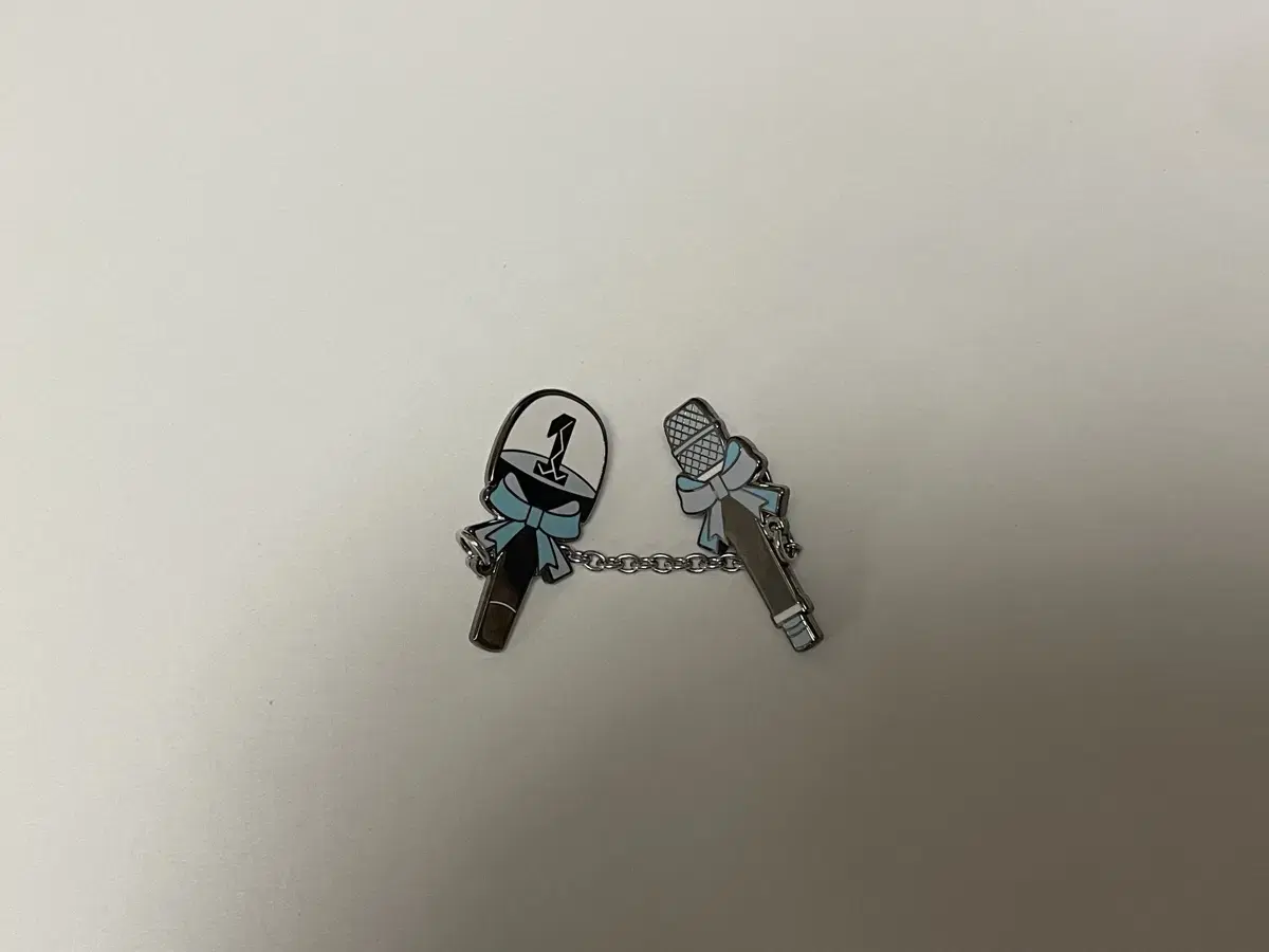 Wanna One unofficial goods Numblebong Microphone Badge