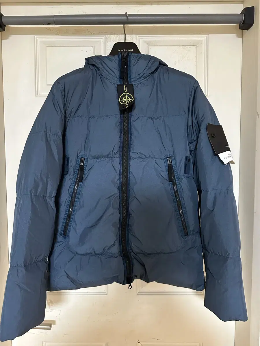 Stone Island 21FW Crinkle Wrap size M