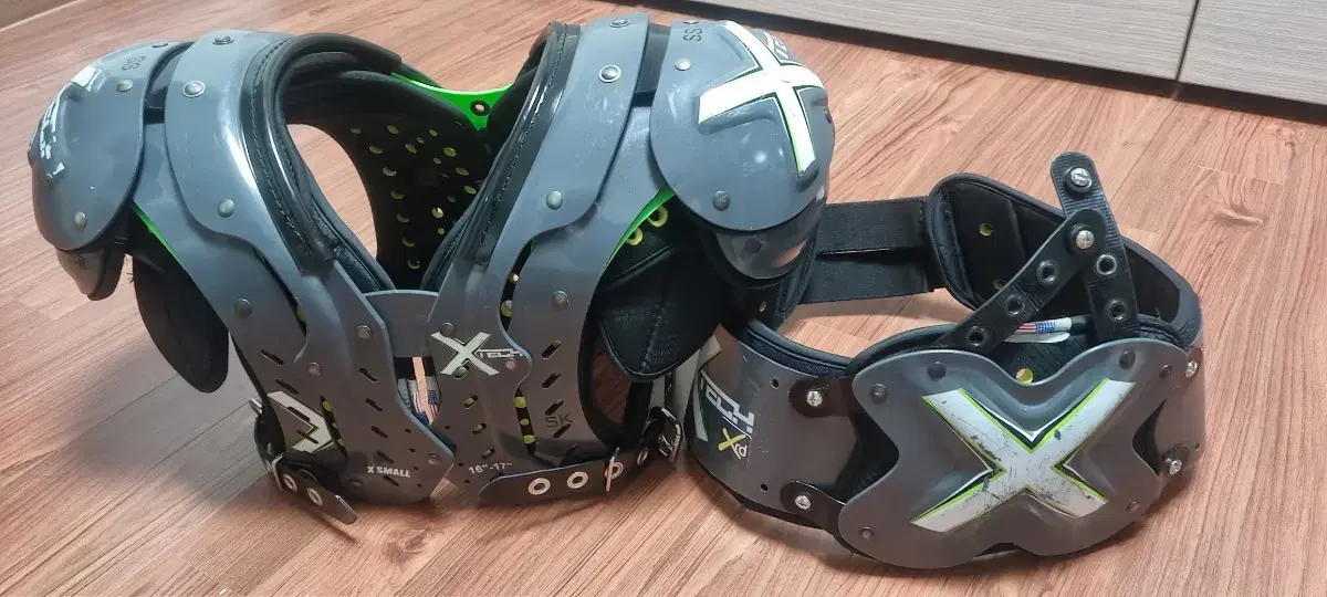 Xtech 미식축구 숄더 xs shoulder pad