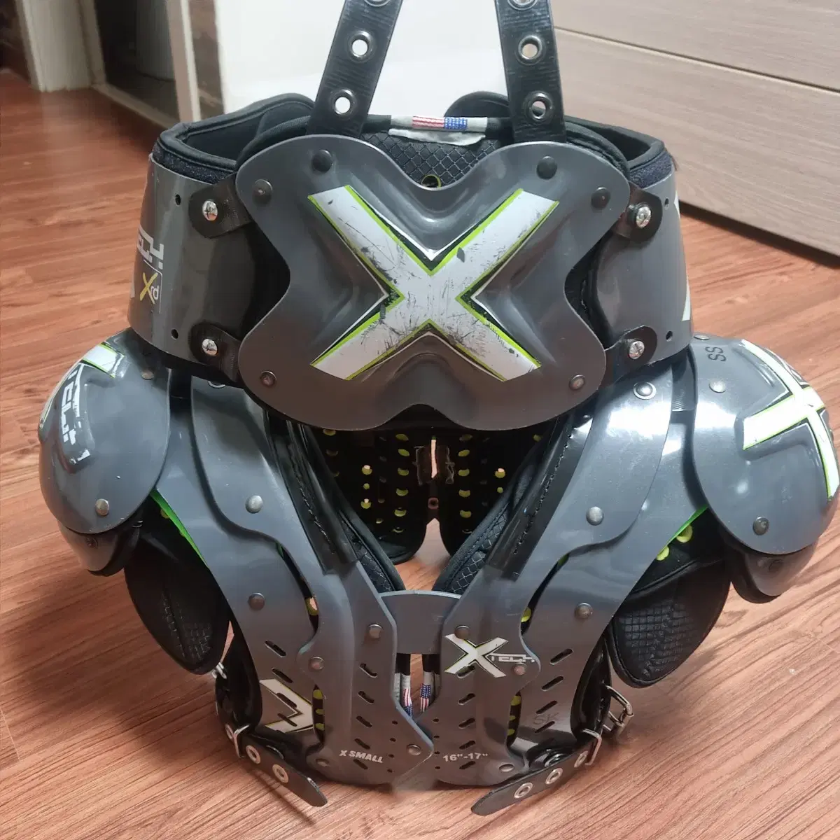 Xtech 미식축구 숄더 xs shoulder pad