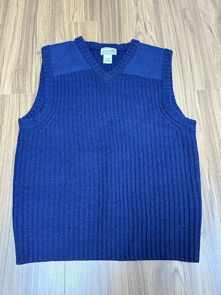 L Elvin Commando Lambswool Sweater Vest S-REG