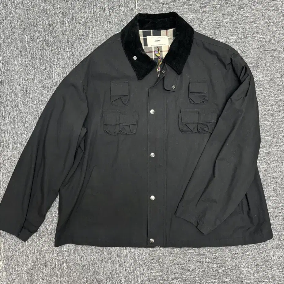 General Research x in-nees Jacket