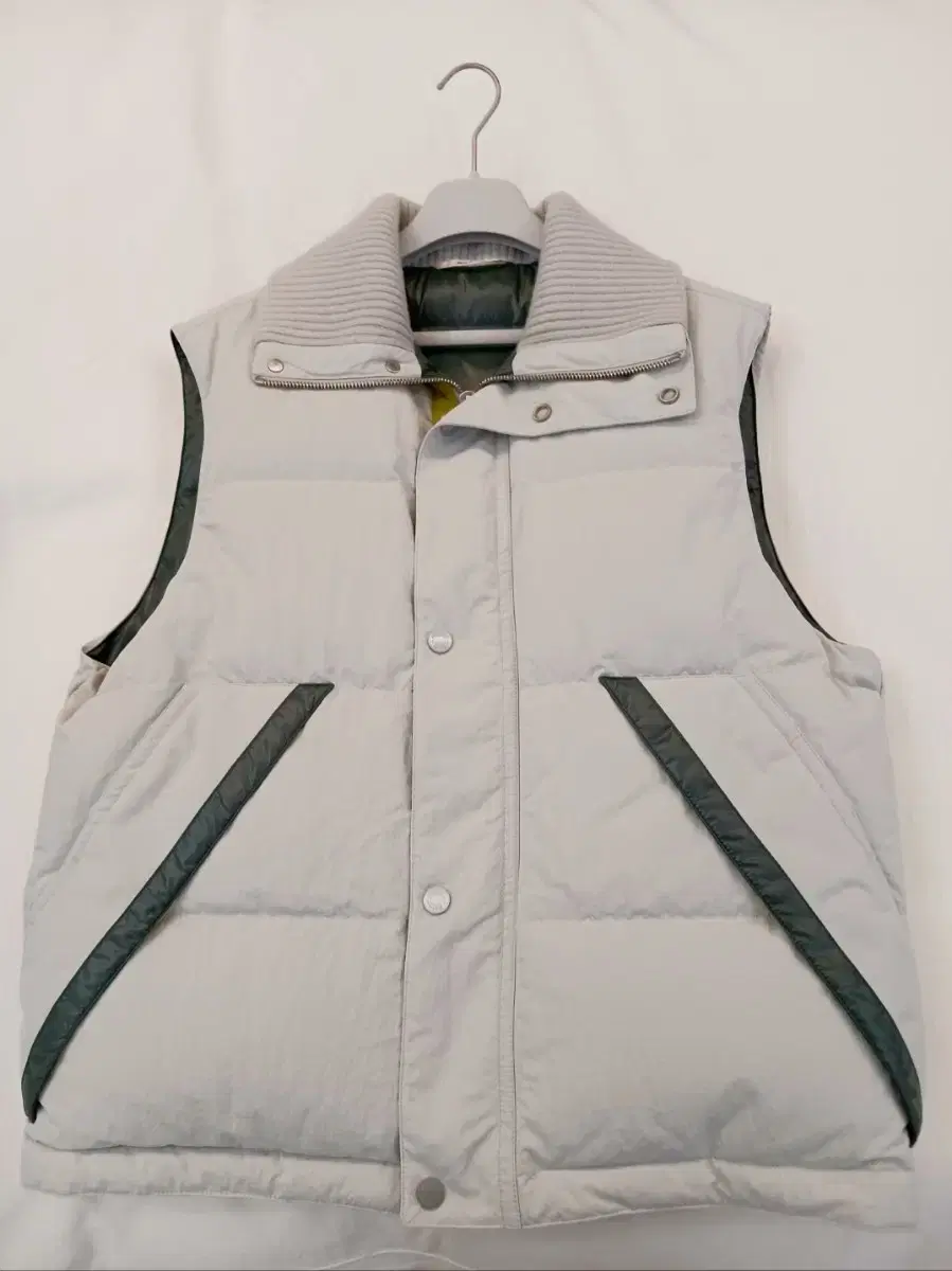 Hermes haneul blue duck down puffer vest size 50 new for sale