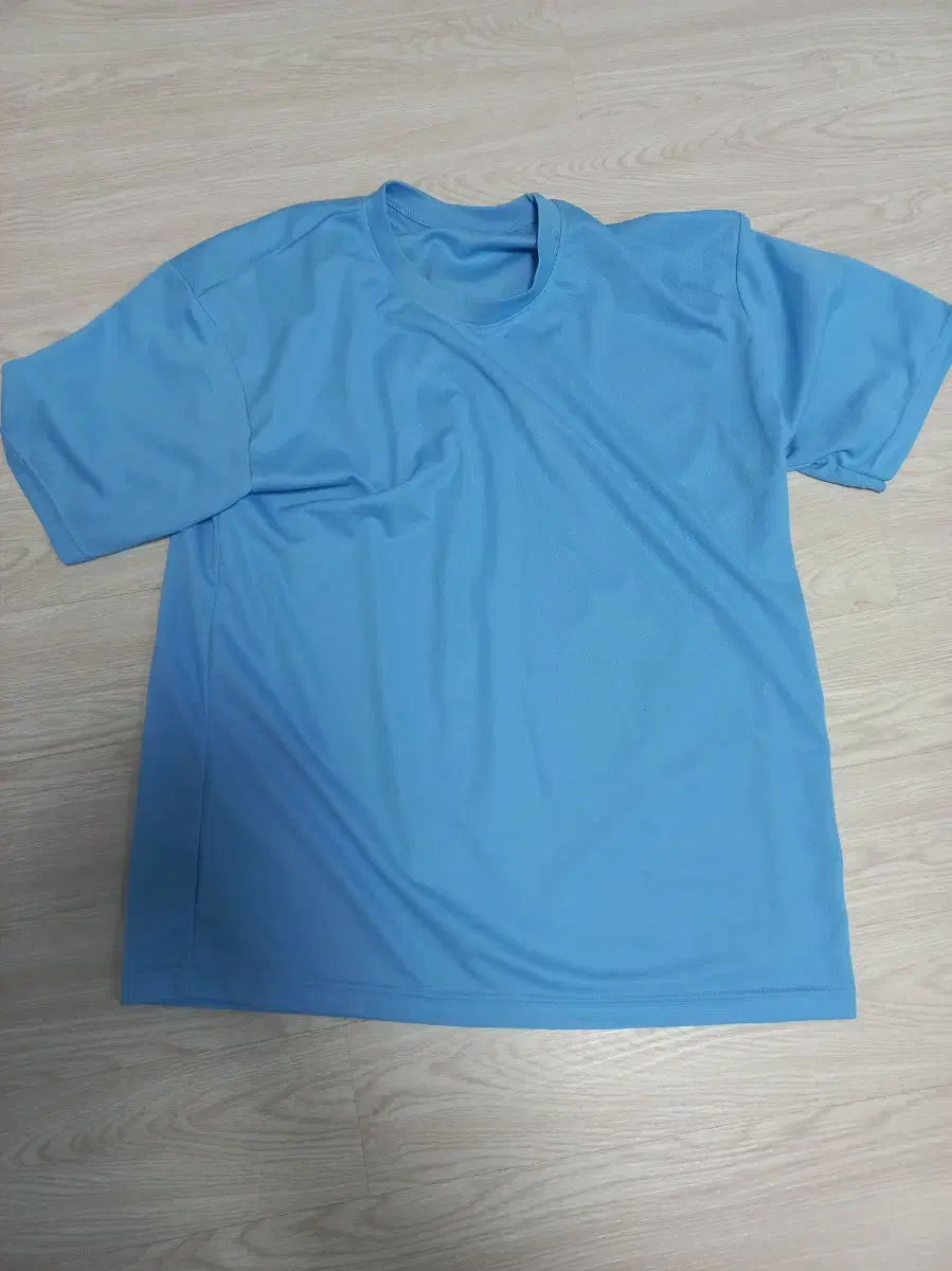 Blue short sleeve size L