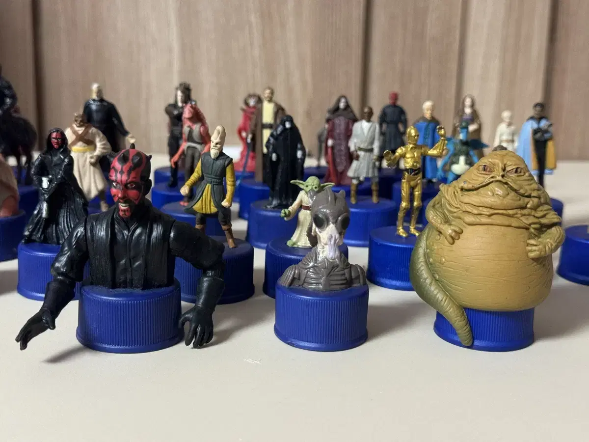 Star Wars Bottlecaps 31 Figures