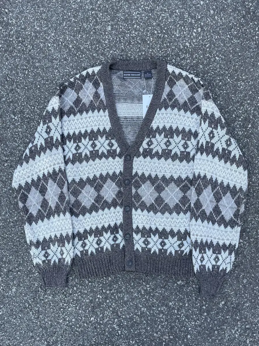 Cowichan knit cardiganDavid Taylor Kint cardigan