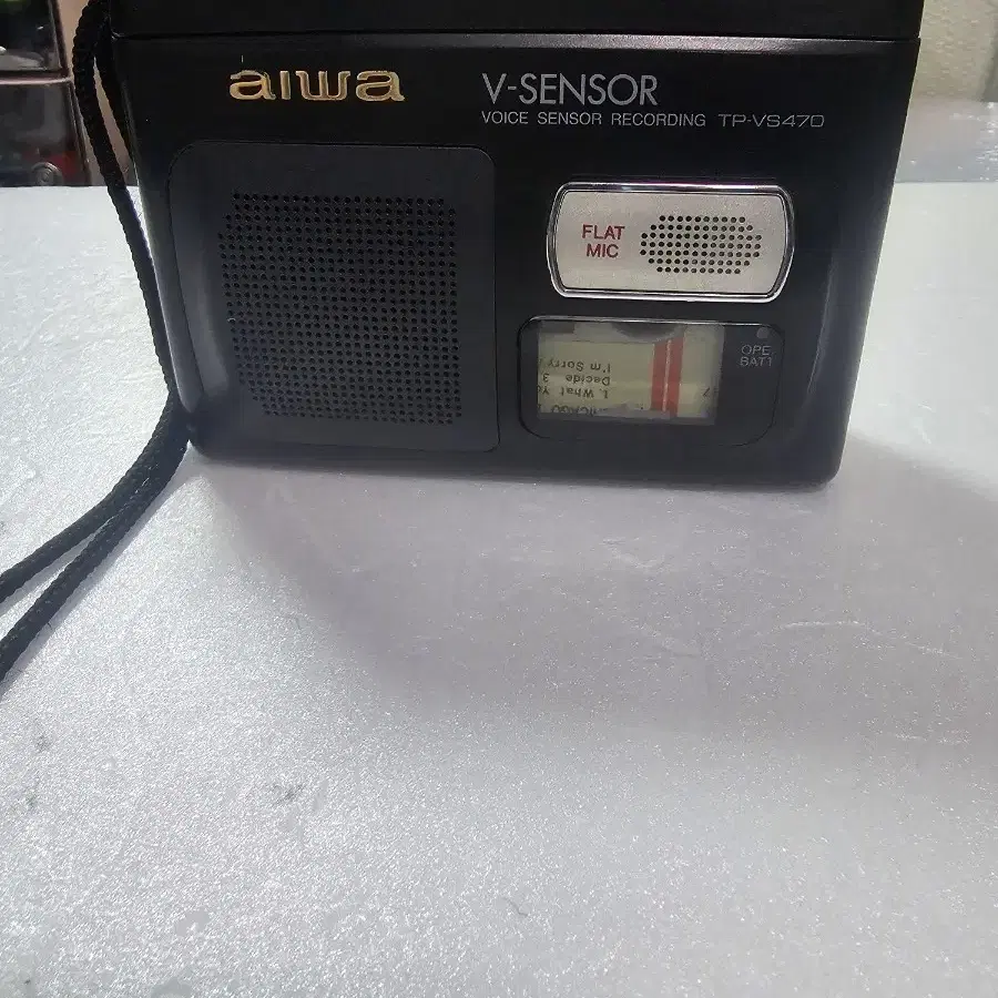 명품 브랜드  AIWA 워크맨 카세트 녹음 스피커도 내장돼 속도조절 기능