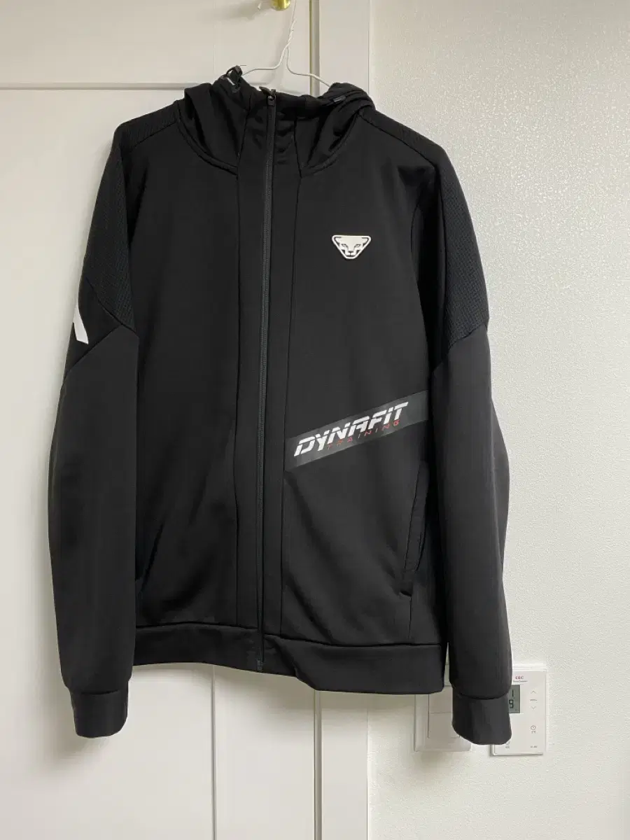 L) Dynafit Hooded Zip Up