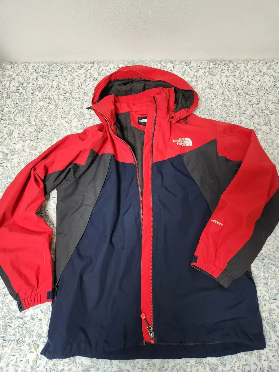 The North Face Highvent Windbreaker