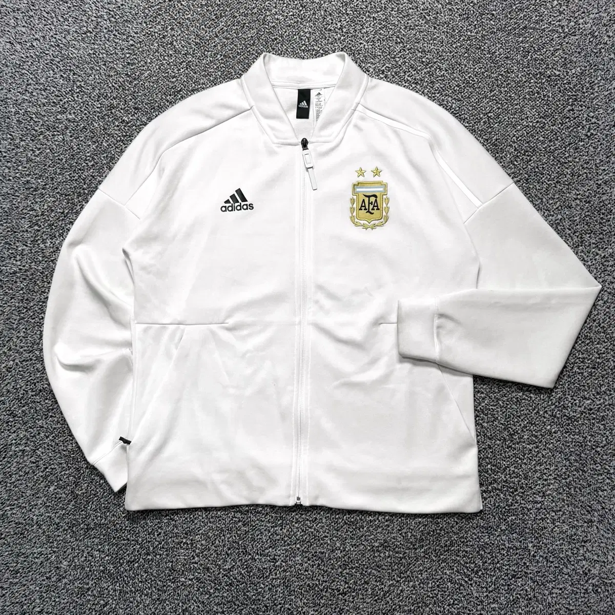 Name : Adidas Argentina Team Logo White Color Jersey :)