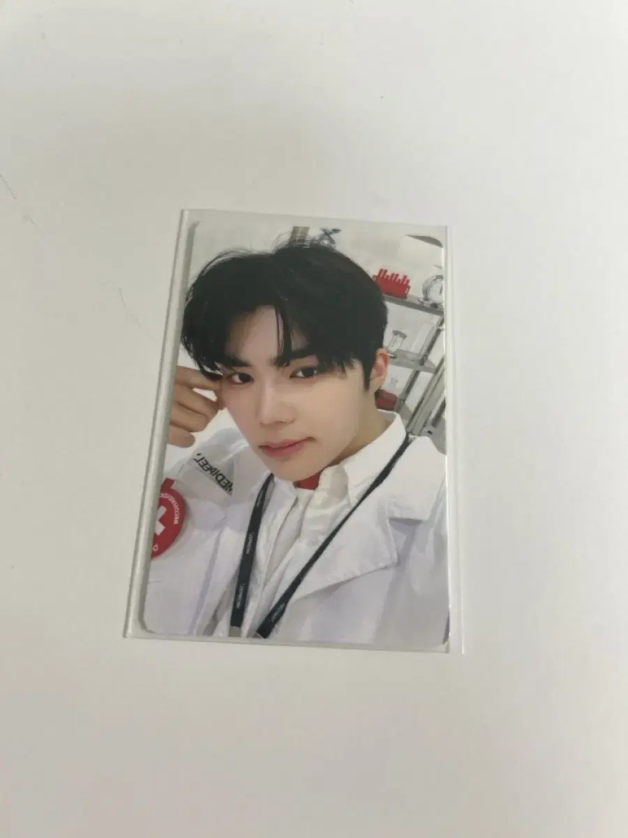 Medifil Gunwook Photocard