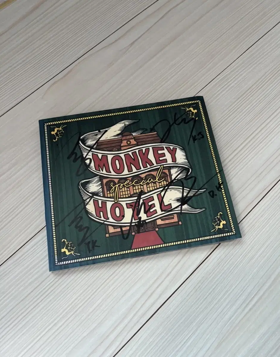 Jannabi Monkey Hotel sign Album