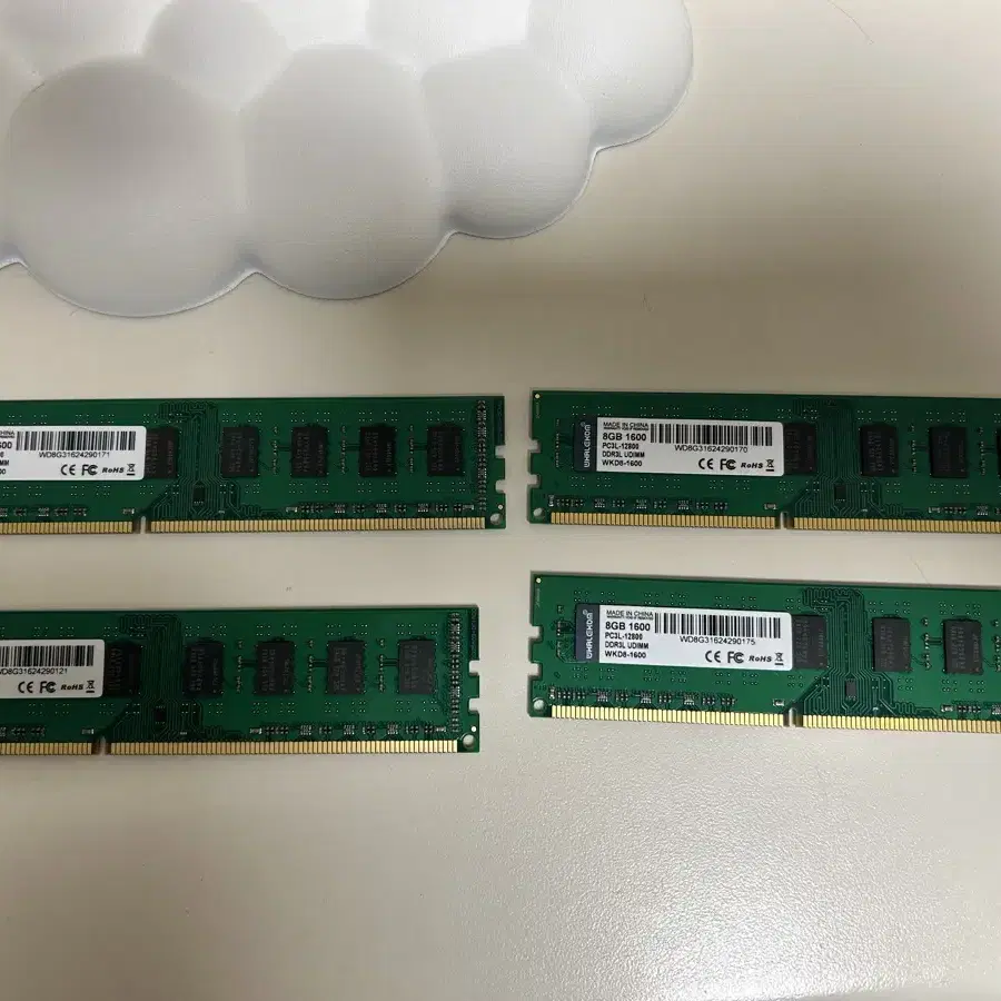 ddr4 8기가 램 4개 1600클럭