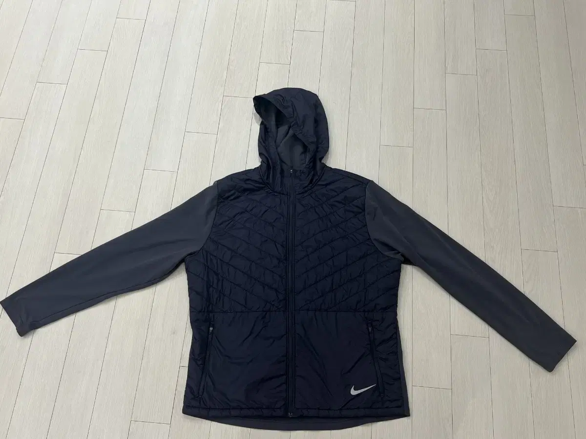 Nike Aerolayer Hoodie Zip Up