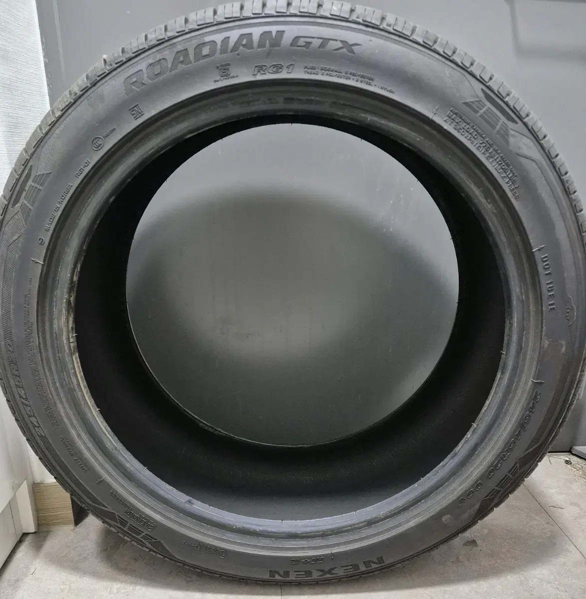 넥센 로디안gtx 245 / 45R 20 타이어 판매합니다