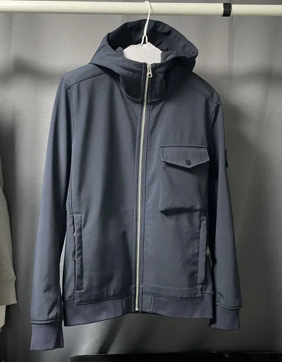 (Best Price/Same Day Shipping) StoneIsland Softshell