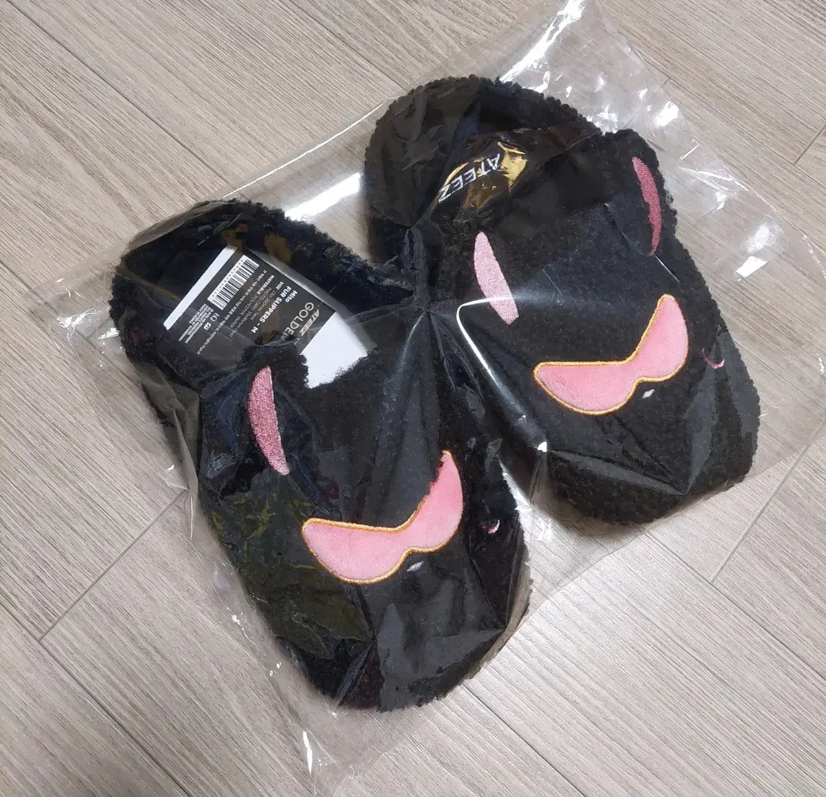 에이티즈 토 슬리퍼 M ateez mito fur slippers 팝업