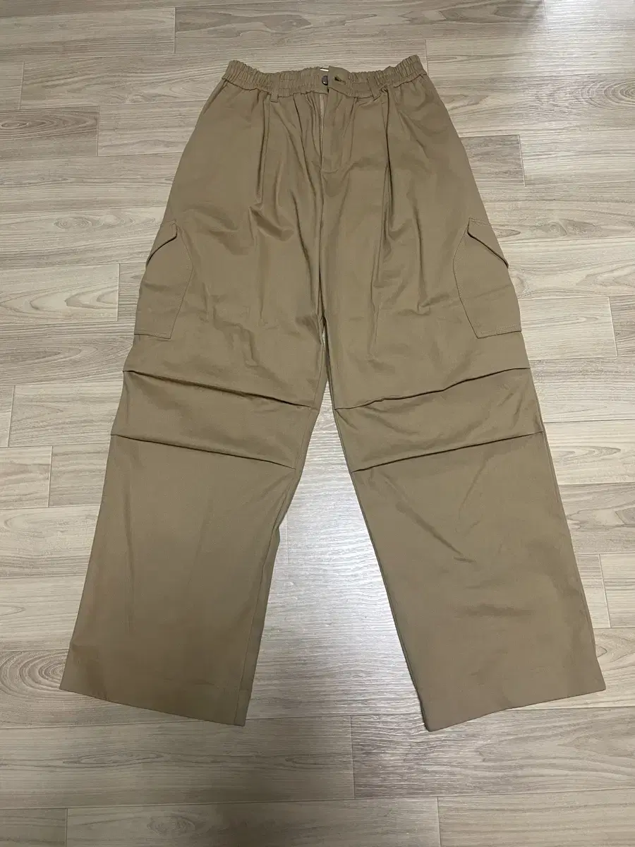 Drawcut Parachute Cargo Chino Pants M