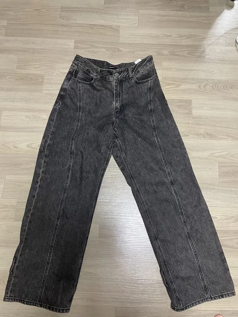 Add-Off Wide Denim