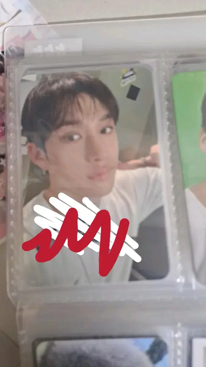 Straykids bang chan ATE sign poca sells