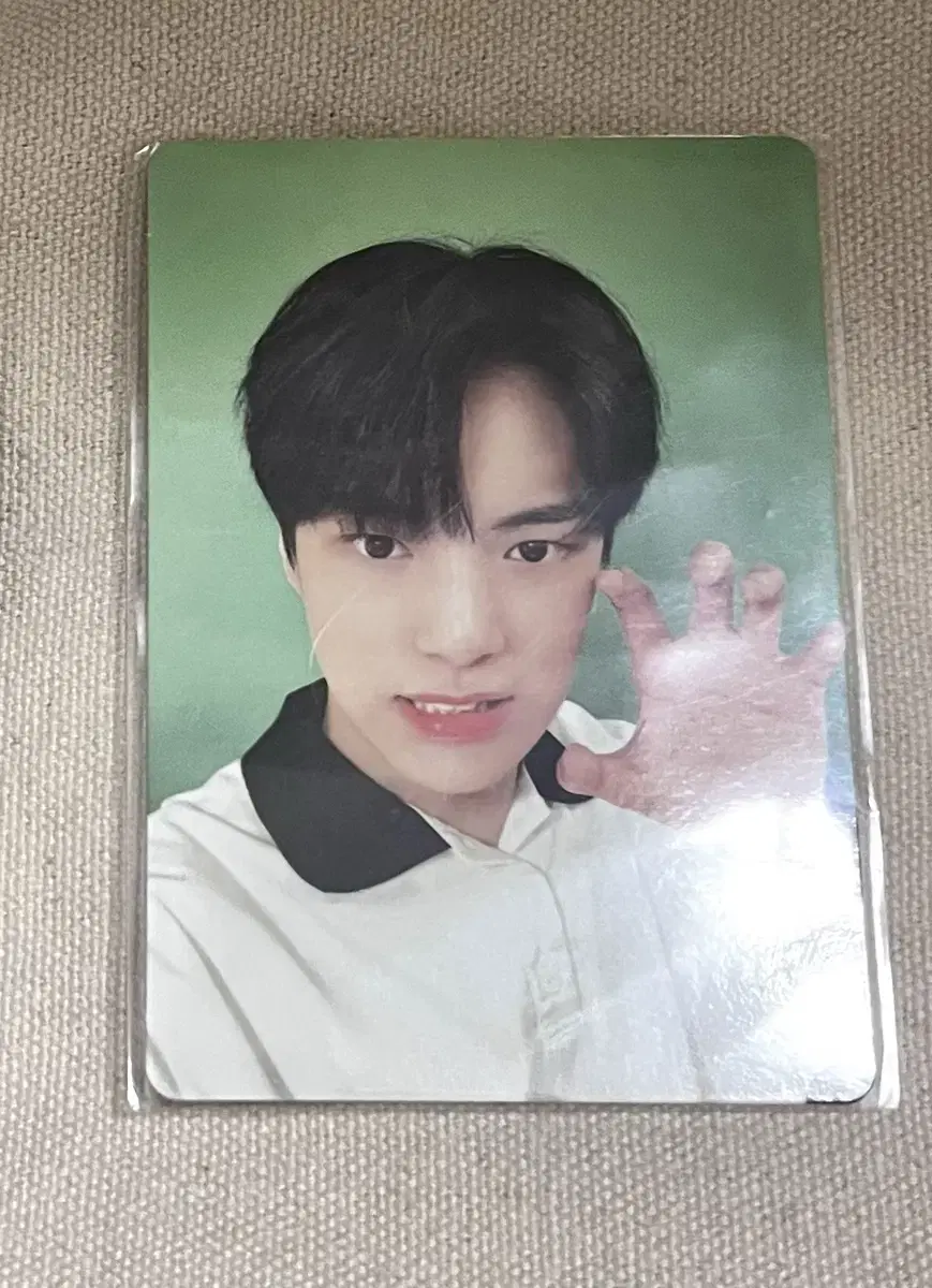 Half-priced Delivery) monsta x monstax minhyuk photocard 2022 seasons greetings