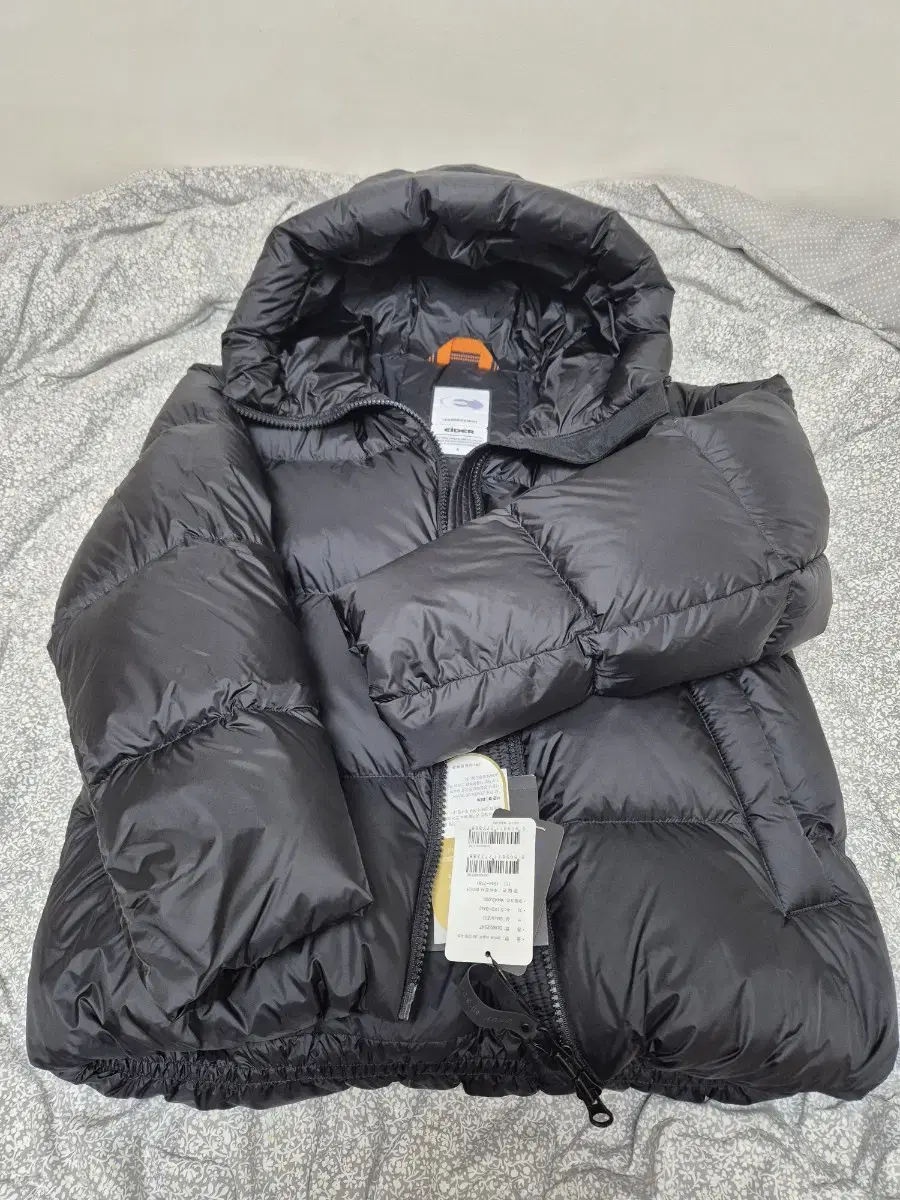 [S] Eider Airborne Igloo Down Jacket Black duw22547