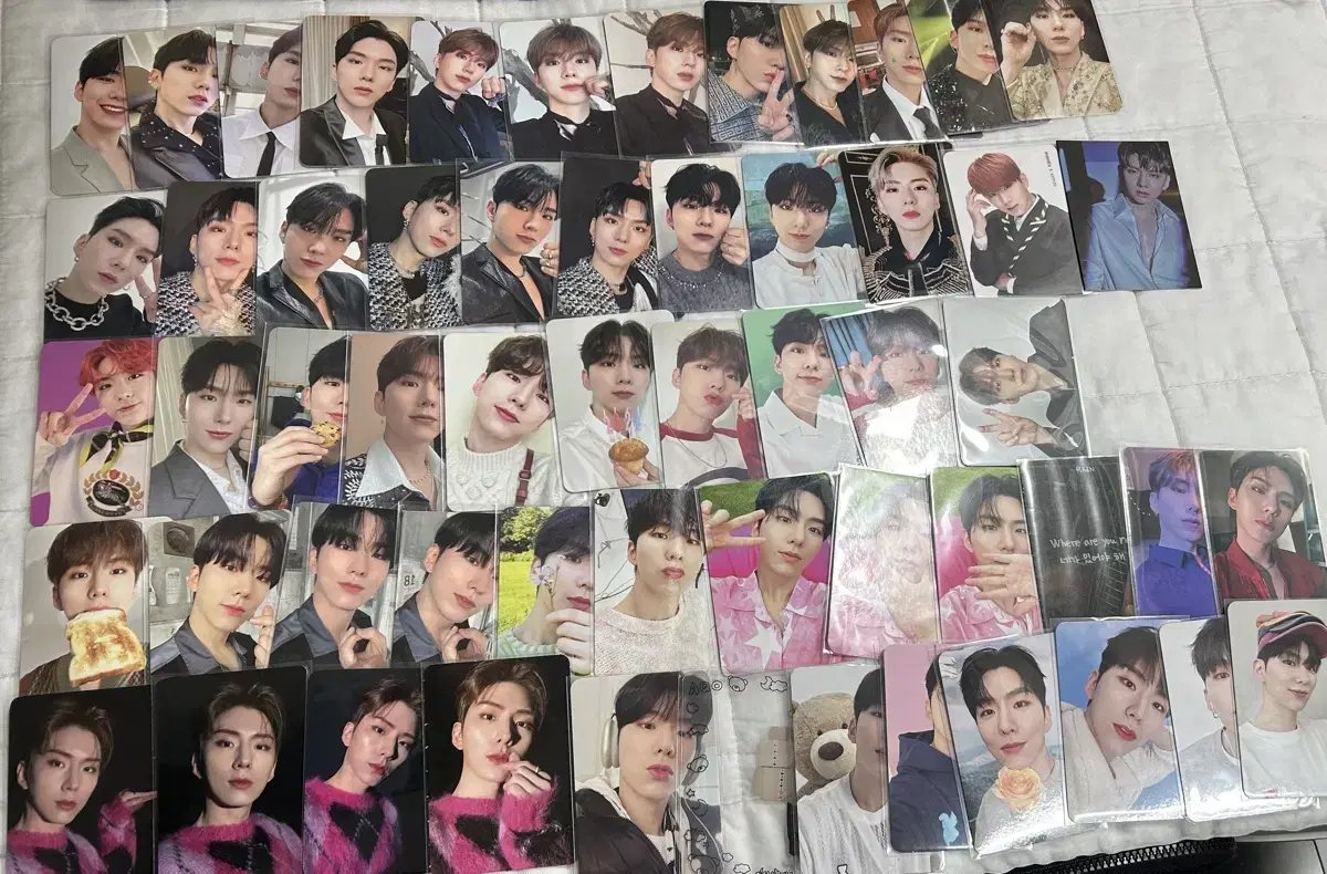 Monsta x kihyun photocard in bulk