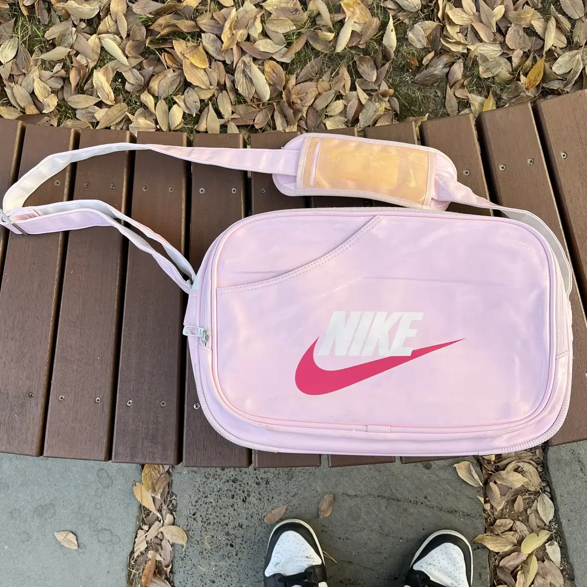 NIKE 90's Crossbody Messenger Gym Bag