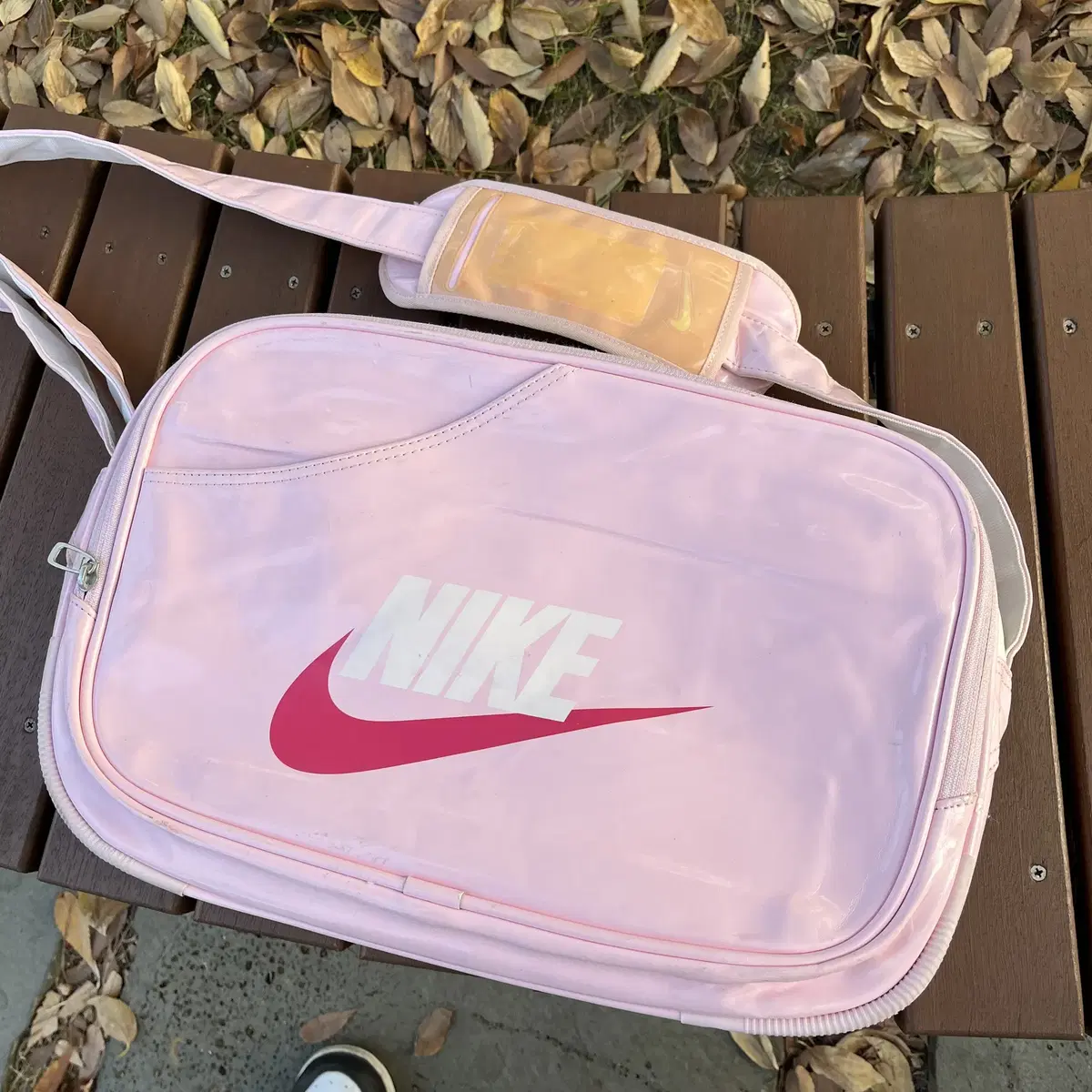 NIKE 90's Crossbody Messenger Gym Bag